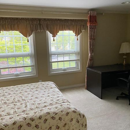 Maple Guesthouse แวนคูเวอร์ ภายนอก รูปภาพ