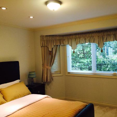 Maple Guesthouse แวนคูเวอร์ ภายนอก รูปภาพ
