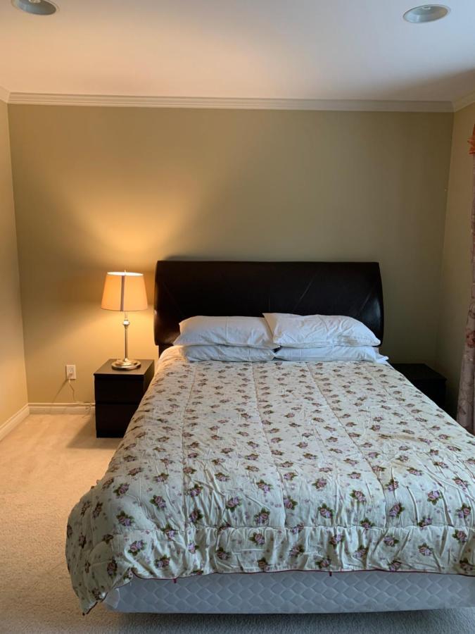 Maple Guesthouse แวนคูเวอร์ ภายนอก รูปภาพ
