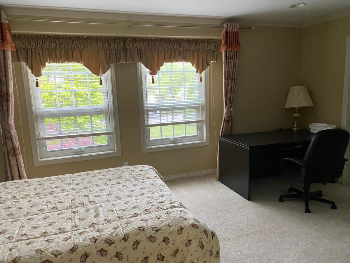 Maple Guesthouse แวนคูเวอร์ ภายนอก รูปภาพ