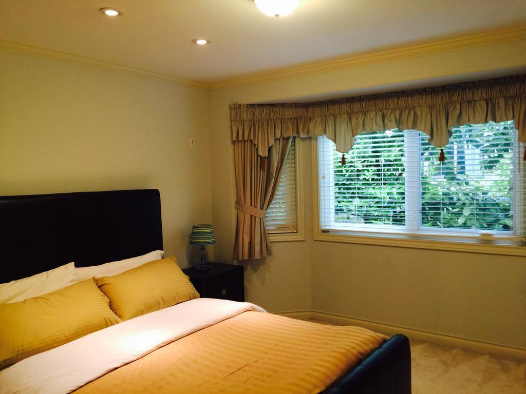 Maple Guesthouse แวนคูเวอร์ ภายนอก รูปภาพ